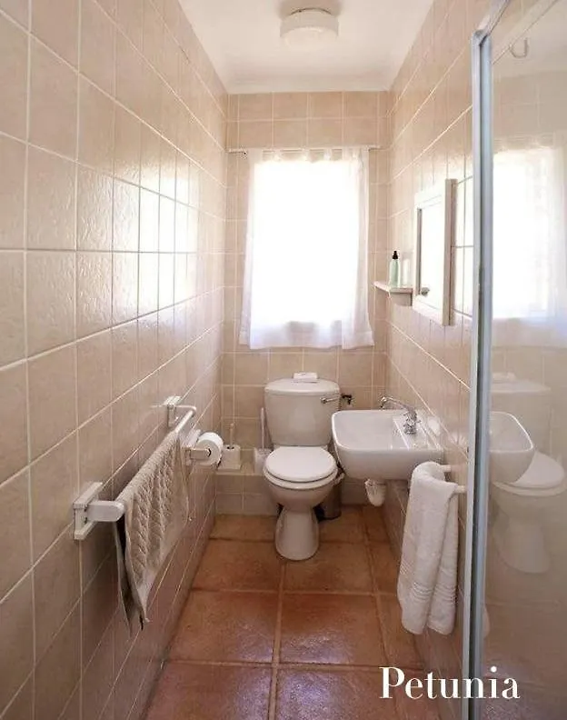 Pinoak Cottages - Constantia Cape Town