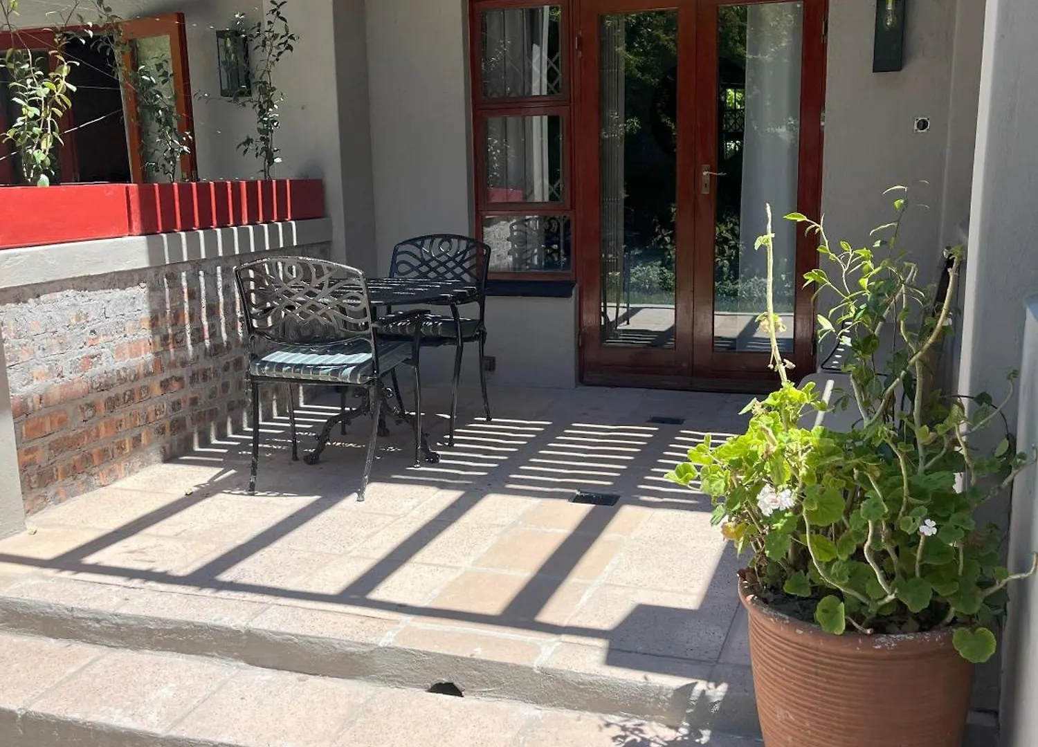 Pinoak Cottages - Constantia Cape Town