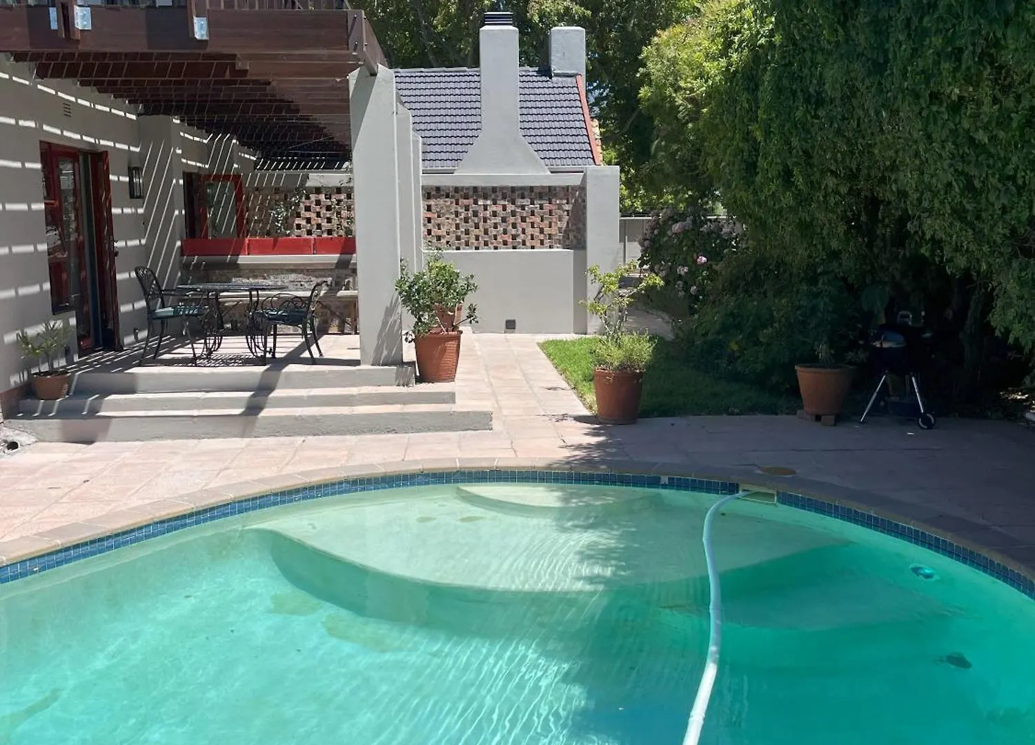 Guest house Pinoak Cottages - Constantia Cape Town