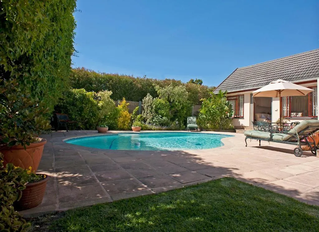 Pinoak Cottages - Constantia Maison d'hôtes Le Cap
